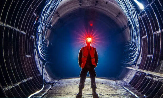 Спуск в тайные тоннели киевского метро: поисковики открыли законсервированный вход