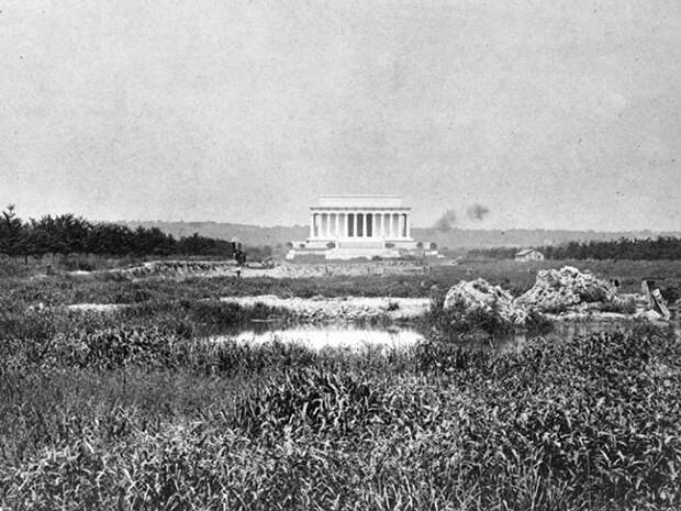 Величественный мемориал памяти Авраама Линкольна в 1922 году (Вашингтон).