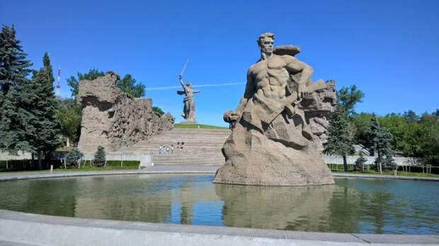Мемориальный комплекс «Героям Сталинградской битвы». / Фото: www.lookmytrips.com