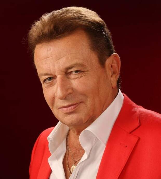 Автор хита «Новогодние игрушки» справляет славный юбилей