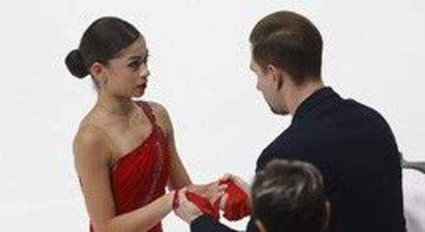 Тренер фигуристки Петросян получил аккредитацию и отправился на Олимпиаду