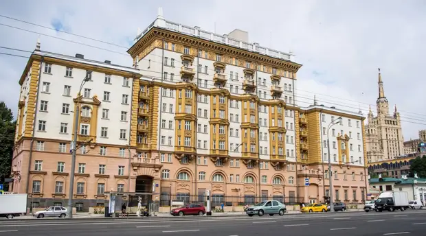 «Инструмент для создания информационной повестки»: зачем британское издание раздувает скандал вокруг «русской шпионки»