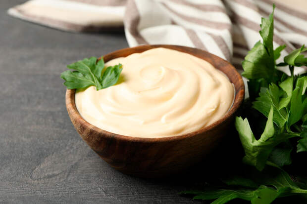 Врач Симаков: один и тот же объем майонеза может быть нормой и перебором