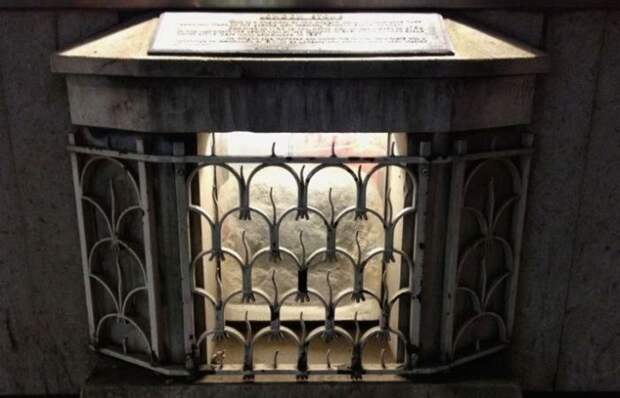 Лондонский камень: Тысячелетняя загадка, о которой писал Шекспир