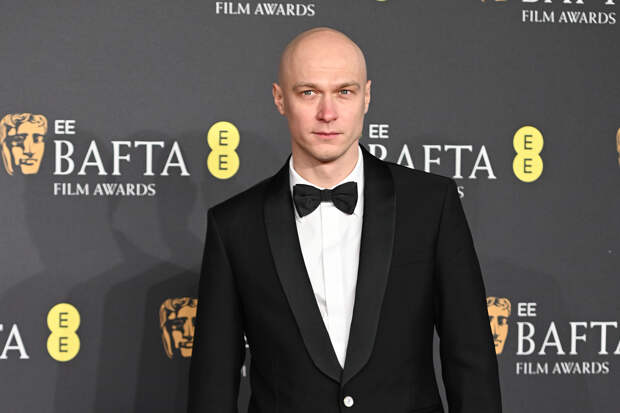 Юра Борисов появился на премии BAFTA в костюме люксового бренда