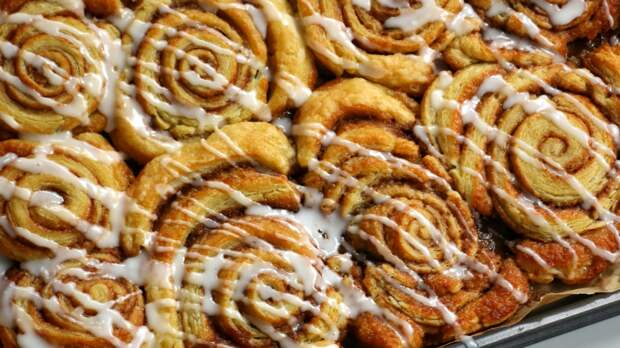 Воздушные синнабоны с яблоками и корицей: секрет мягкого теста