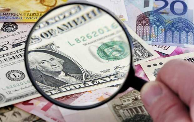 Выбор валюты в мае: Юани, дирхамы или доллары?