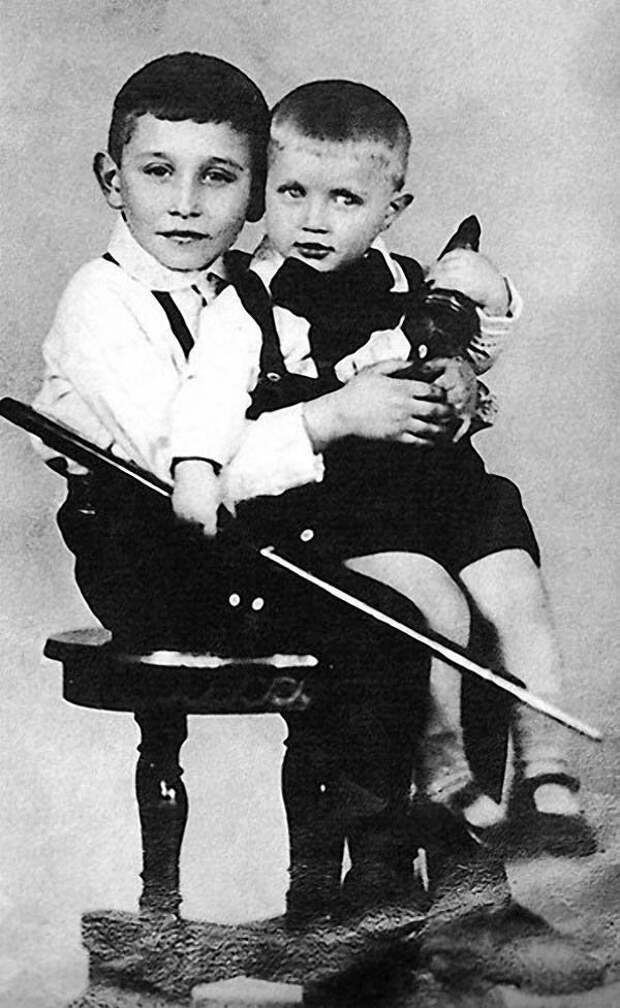 Михаил Светин (Гольцман) с младшим братом СССР, актёры, история, кино