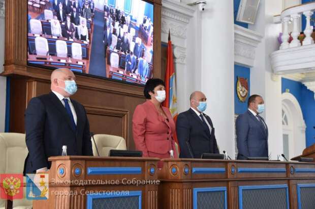На сентябрьской сессии севастопольского парламента прощались и воссоединялись вновь