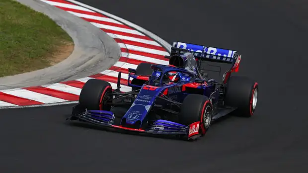 Квят прокомментировал переход Албона в Red Bull