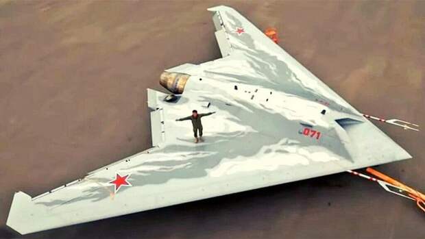 На фото: тяжелый ударный БПЛА С-70 «Охотник». Источник изображения: naukatehnika.com/