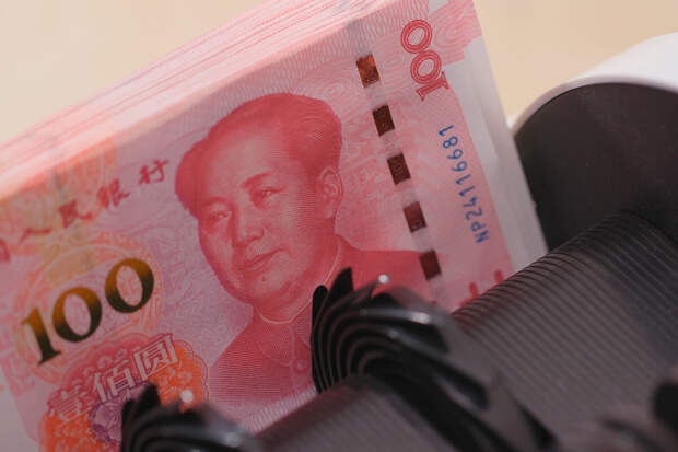 Курс юаня на Мосбирже поднялся выше 13 рублей впервые с 7 декабря