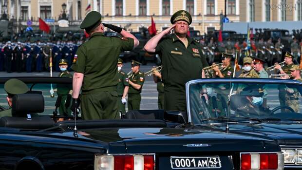 ФАН публикует фото с масштабной репетиции юбилейного парада Победы в Петербурге