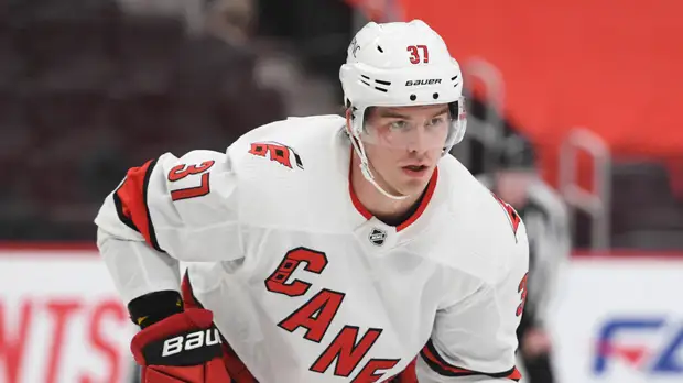 Свечников признан третьей звездой матча «Даллас» — «Каролина»