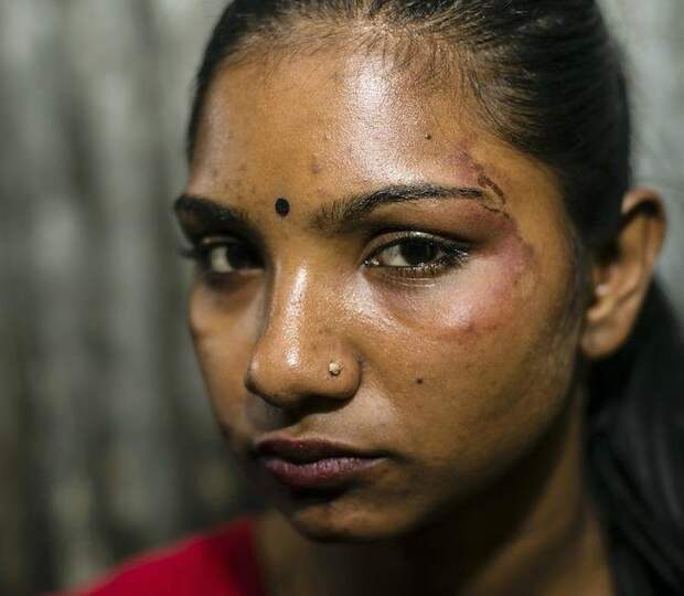 Жизнь, похожая на ад: как живут женщины в старейшем борделе Бангладеш бангладеш, бордель, обычаи, права женщин, проституция, секс-работницы, сексуальное рабство, традиции