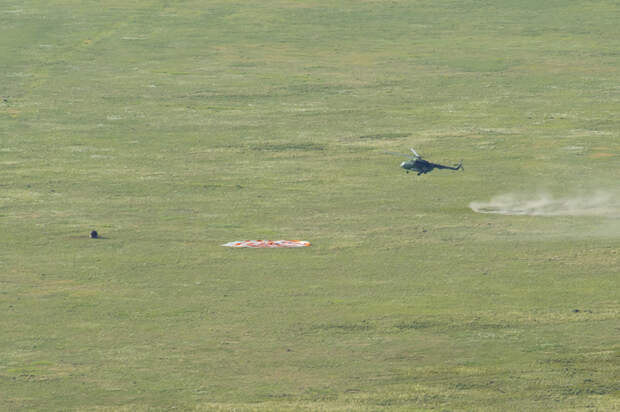 Космонавты экспедиции МС-07 вернулись с Международной космической станции на Землю космонавт, Приземление, Союз, МС-07, видео, длиннопост