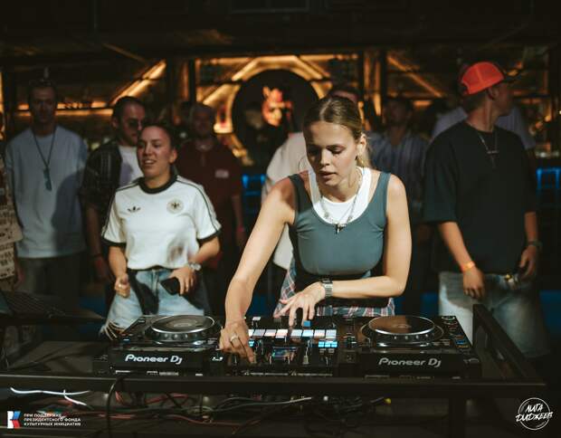 D-club в Челябинске 21 августа проведет отборочный тур Лиги Диджеев 2025