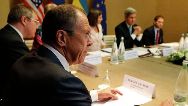 Кризис должны разрешить сами украинцы, признали переговорщики в Женеве