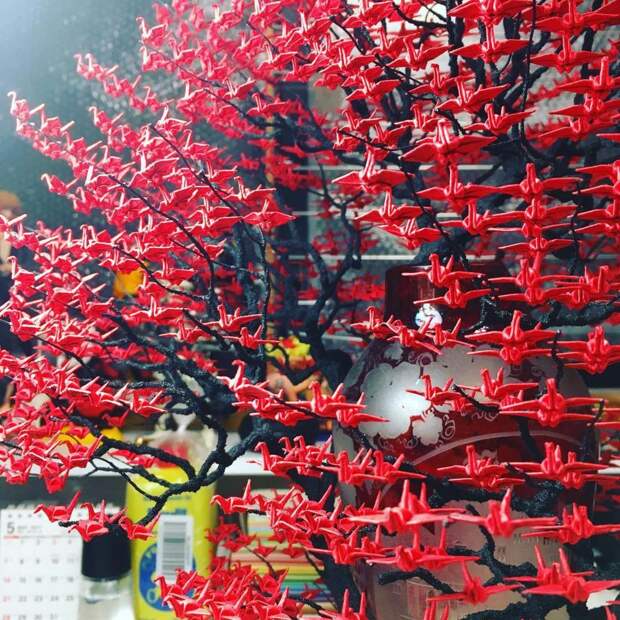 Невероятные деревья-бонсай с кронами из тысяч крошечных оригами журавлей бонсай, дерево, журавли, оригами, своими руками, сделай сам