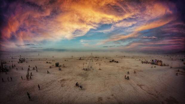 Сюрреалистичные фотографии с фестиваля Burning Man Сюрреалистичные фотографии с фестиваля Burning Man burning man, фестиваль