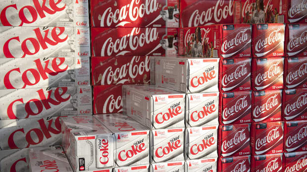В российских магазинах появилась Coca-Cola из Великобритании, Польши и Японии