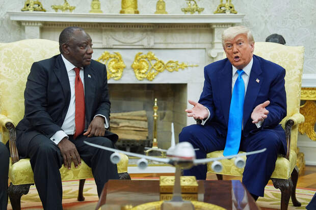 Трамп заявил, что удивился поездке Зеленского в ЮАР