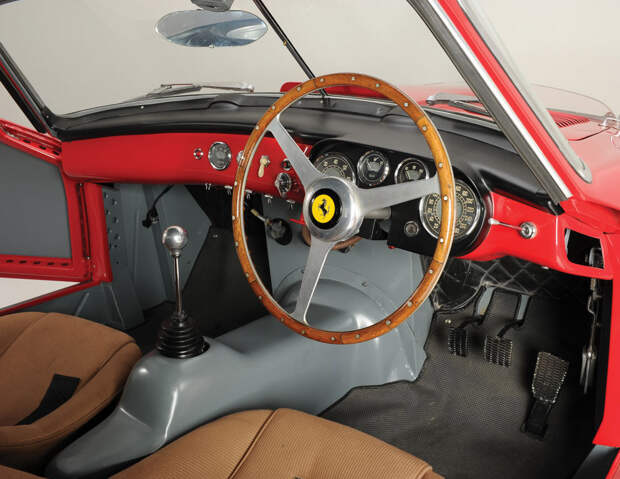 Спорткар Феррари 1953 года с длинным названием 340/375 MM Berlinetta ’Competizione’ Спорткар Феррари 1953 года с длинным названием 340/375 MM Berlinetta ’Competizione’