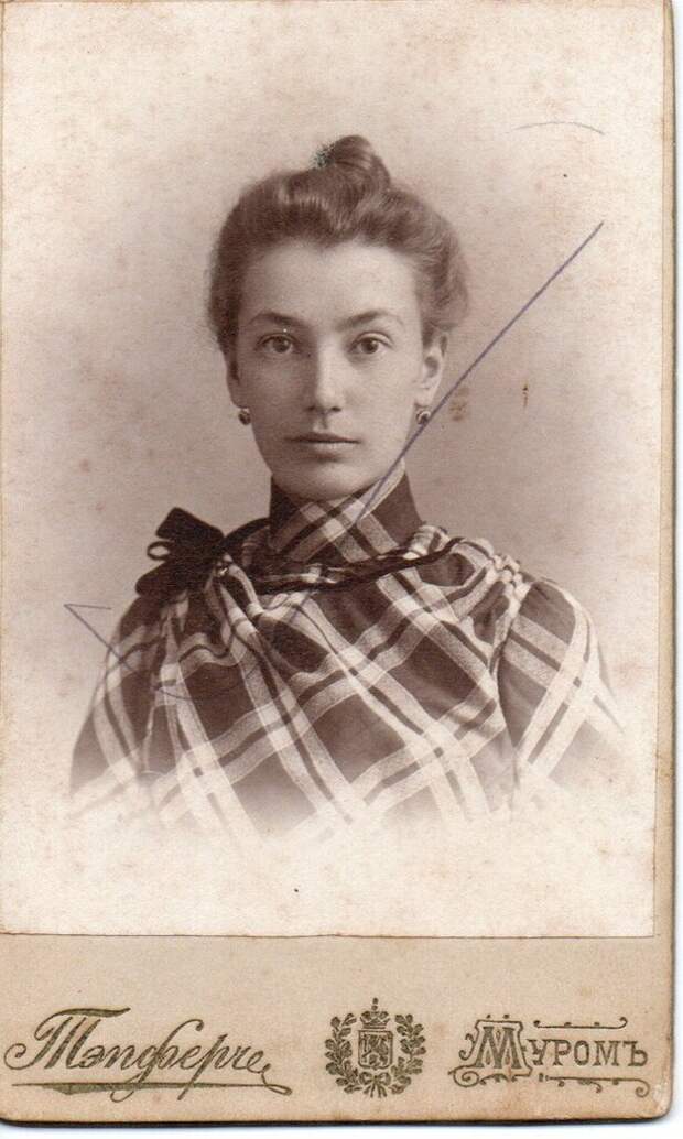Фото неизвестной барышни. А. Тэпфер, 1914 - 1915 год, г. Муром, из архива Павла Прокудина.