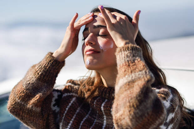 Врач Скорогудаева: крем с SPF 15 или 20 нужно использовать в городе весной