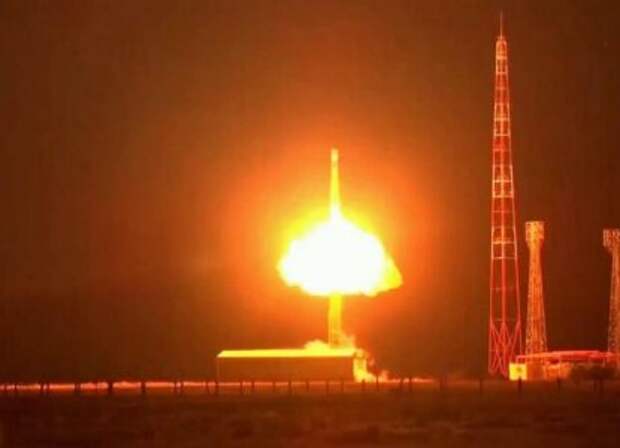 «Долго ждать не придется»: когда на Украину снова прилетят ракеты «Орешник»