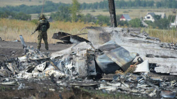 Чуркин: Украина должна обнародовать переговоры пилотов упавшего Boeing 777