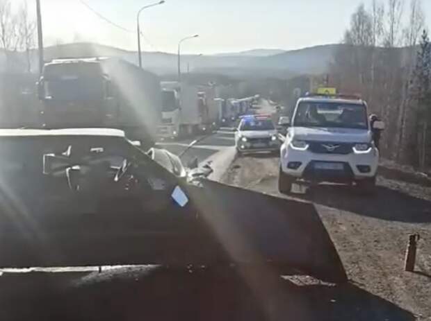 В Челябинской области на трассе М-5 ввели реверсивное движение из-за аварии
