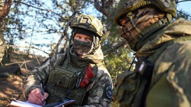 Артиллерист Бабаев выявил движение бронетехники ВСУ и метким ударом разгромил ее
