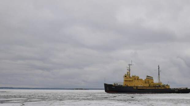 «Ъ»: грузоперевозки на Балтике оказались на грани остановки из-за льдов