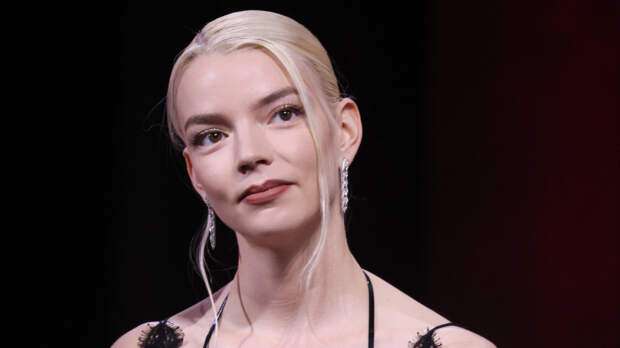 Аня Тейлор-Джой и Аль Пачино провели вечер в закрытом клубе