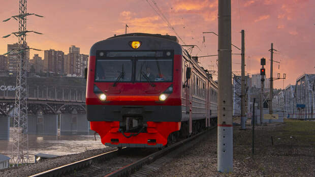 Названа предварительная причина схода поезда с рельсов в Ульяновской области