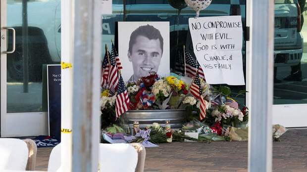 The Guardian сообщила об увольнениях людей в США из-за реакции на убийство Кирка