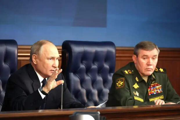 Путин выслушал доклады генералов о мерах по уничтожению противника, вторгшегося в Курскую область