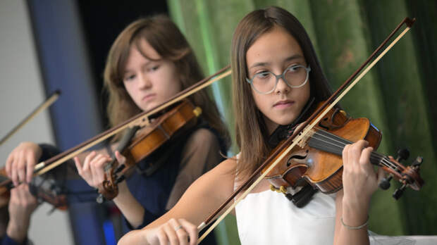 Собянин: За год в Москве обновили 30 зданий школ искусств