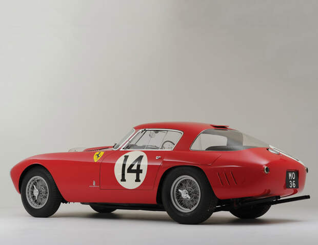 Спорткар Феррари 1953 года с длинным названием 340/375 MM Berlinetta ’Competizione’ Спорткар Феррари 1953 года с длинным названием 340/375 MM Berlinetta ’Competizione’