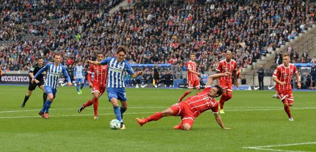 Genki Haraguchi gegen den FC Bayern