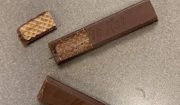 Страшные конфеты: на Хэллоуин дети получили сладости с иглами