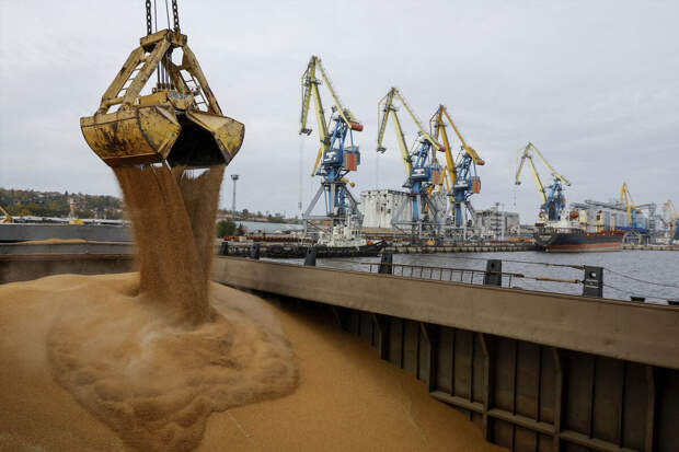 В МИД РФ заявили, что ЕС удерживает около 100 тысяч тонн удобрений из России
