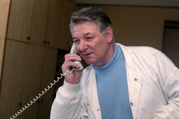 «Он скрывал двух внебрачных детей»: в 70 Александр Белявский стал отцом, а его дочь-сирота сегодня выглядит так