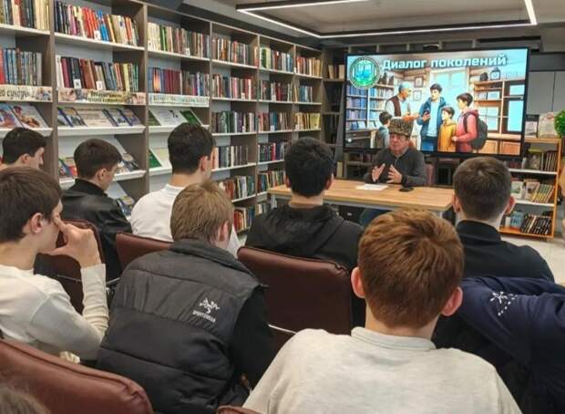 Школьники Уляпа пообщались с имамом местной мечети