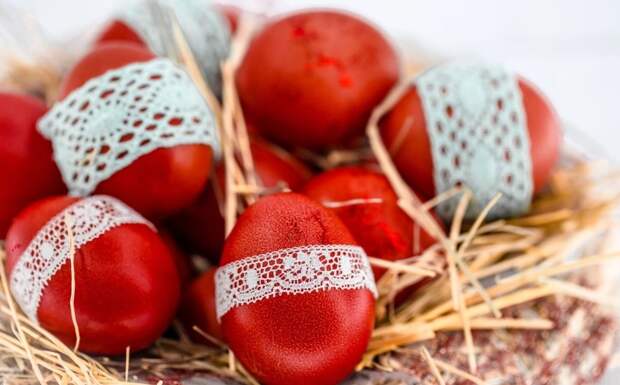 Как необычно украсить яйца на Пасху: классные и простые идеи