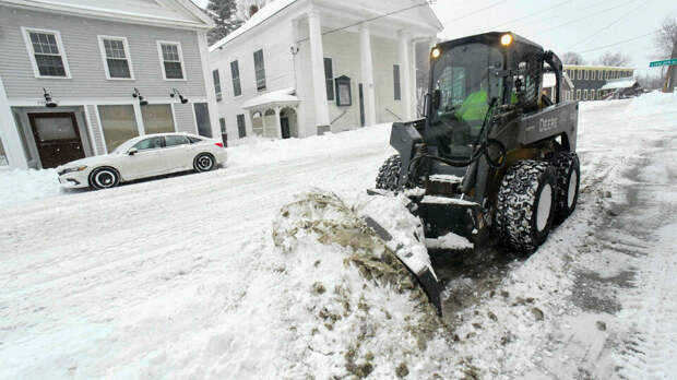 Число погибших от снежной бури в США увеличилось до 42