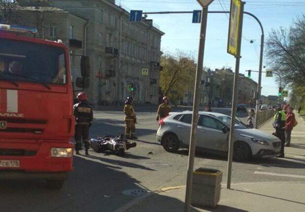 Автомобилистку отправили в колонию за сбитого байкера на Энгельса