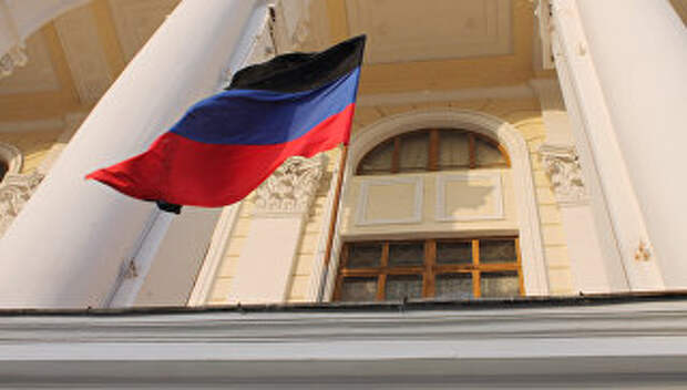 Флаг ДНР. Архивное фото