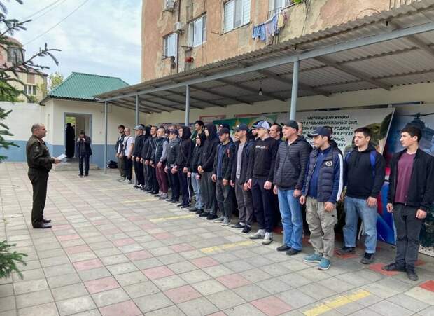 В Дагестане идет весенний призыв на военную службу и службу по контракту